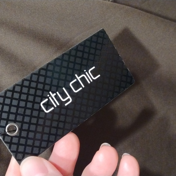 NWT City Chic Khaki Green Body Suit Essential Size S/16-Layering Casual Career - Picture 3 of 8